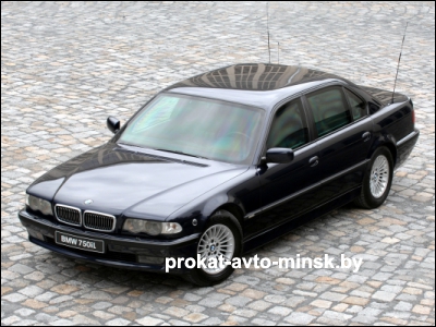 Аренда седана BMW 7-reihe (E38) в Минске с водителем