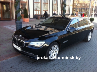 Аренда седана BMW 7-reihe (F01) в Минске с водителем