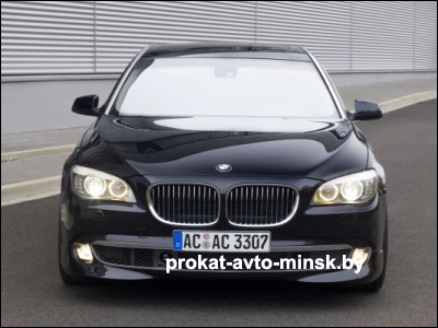 Аренда седана BMW 7-reihe (F02) в Минске с водителем